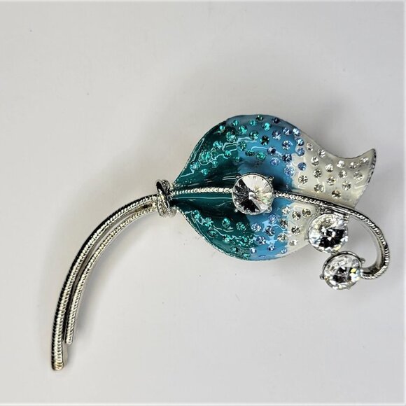 LARGE Blue and White Crystal Leaf Brooch - Picture 6 of 7